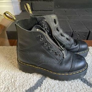Black platform Dr. Martens barely worn
